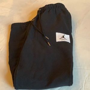 Men’s black Jordan sweatpants NWT size S